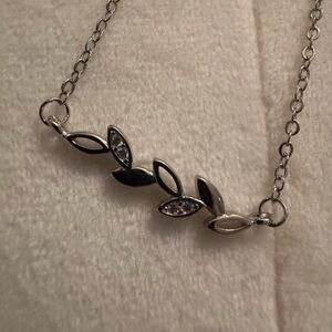 Silver Vine-Inspired Necklace with Leaf Details